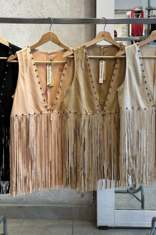 CHALECO GAMUZADO CON FLECOS - Art.P9900