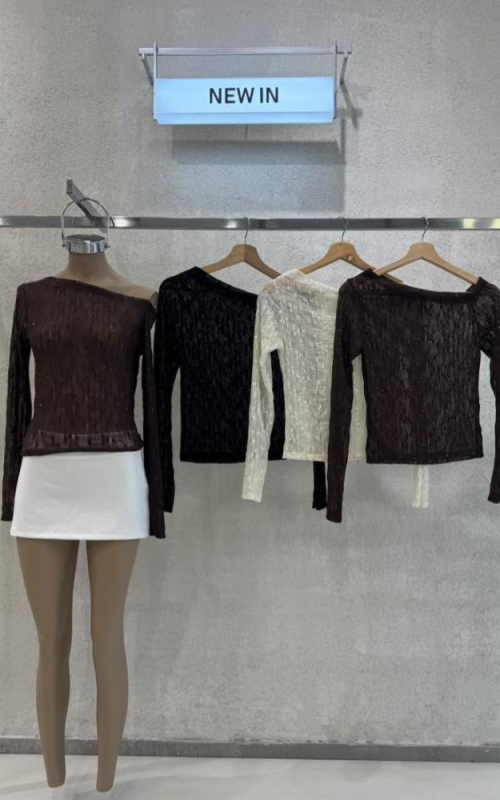 TOP ENCAJE IRREGULAR LENTEJUELAS - ART. 74