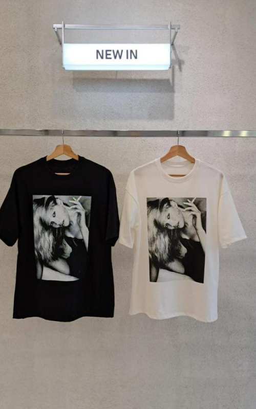 REMERA JERSEY BOXIE "KATE MOSS CIGARRILLO" - ART. 202