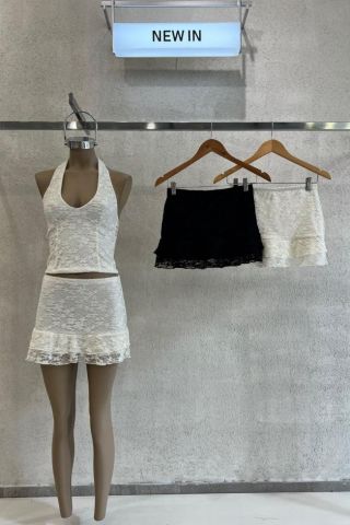 POLLERA DE ENCAJE CON VOLADOS - ART. 531